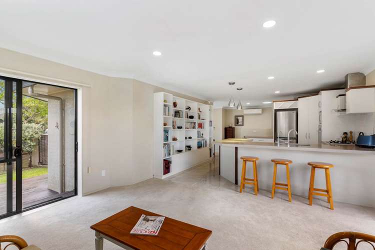 13 Carlingford Drive East Tamaki_11