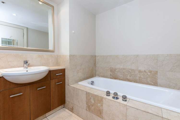 1110/1 Courthouse Lane Auckland Central_11