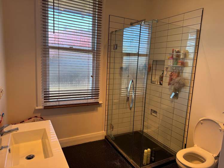 64 Louisa Street Gladstone_10