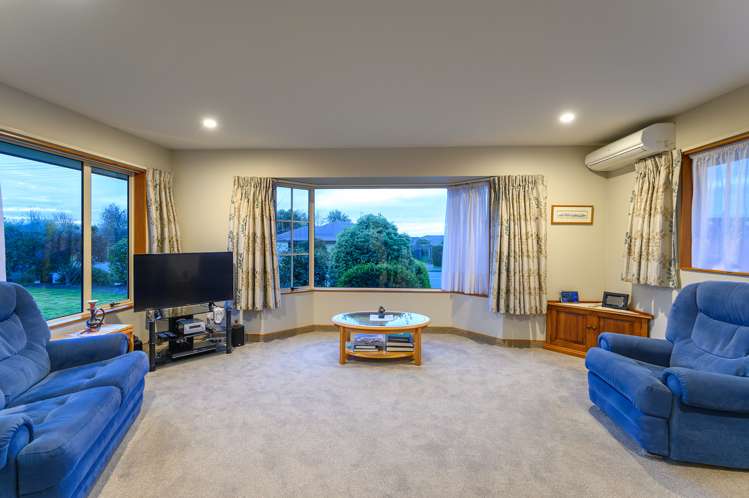 1 Ballard Drive Stoke_5