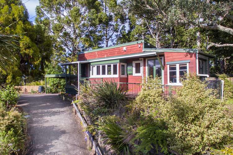 37 Kauri Point Road Laingholm_12