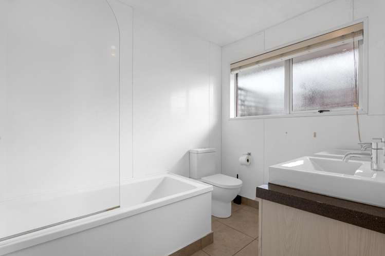 63 Mansfield Avenue St Albans_11