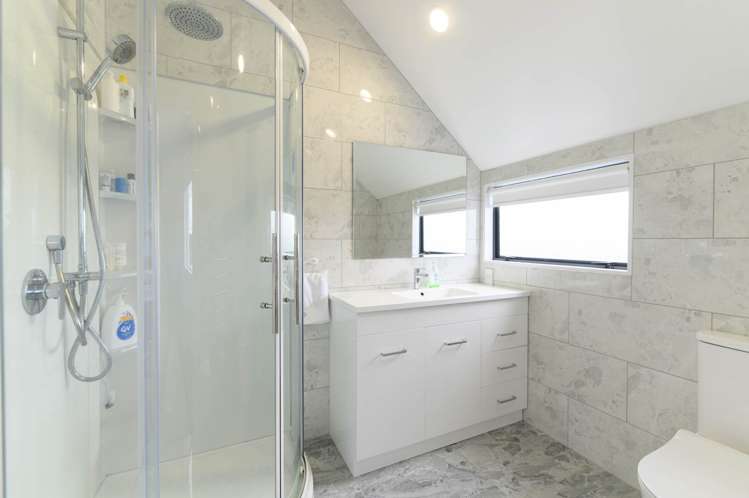 2/786 East Coast Road Oteha_5