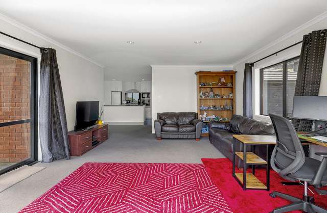 24 Ships Cove Whitby_3