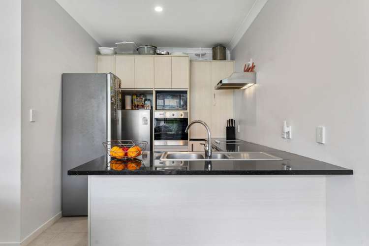 4/44 Carlos Drive Flat Bush_4