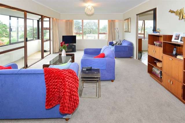 35 Albatross Road Red Beach_1