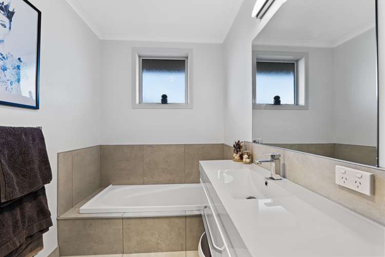 23 Estate Grove Inglewood_16