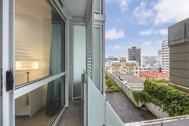 701/10 Waterloo Quadrant Auckland Central_1