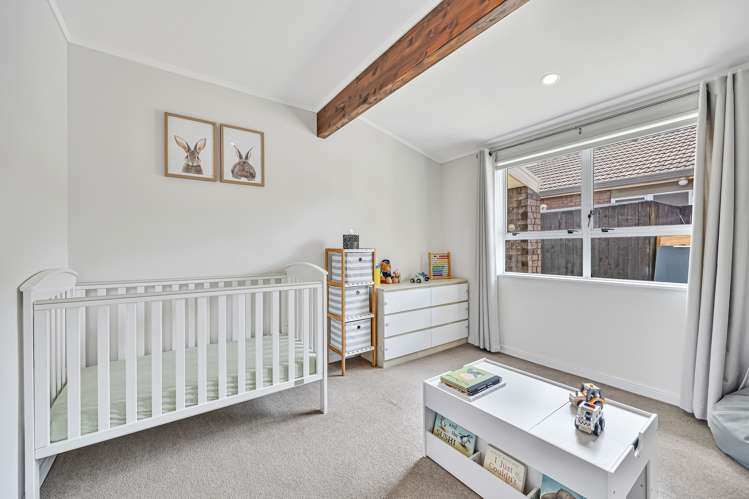 2/17 Beach Road Pahurehure_9