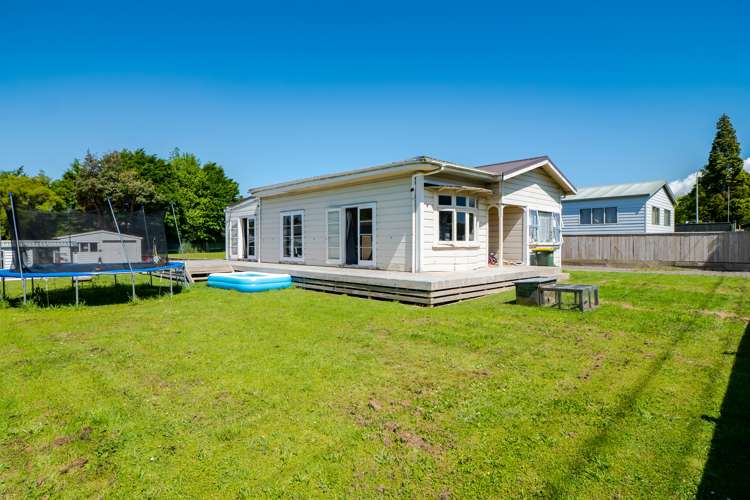 1277 Egmont Road Egmont Village_15