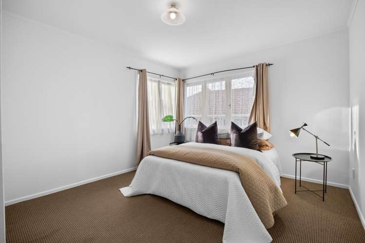 1/3 Mackenzie Street Te Atatu South_9