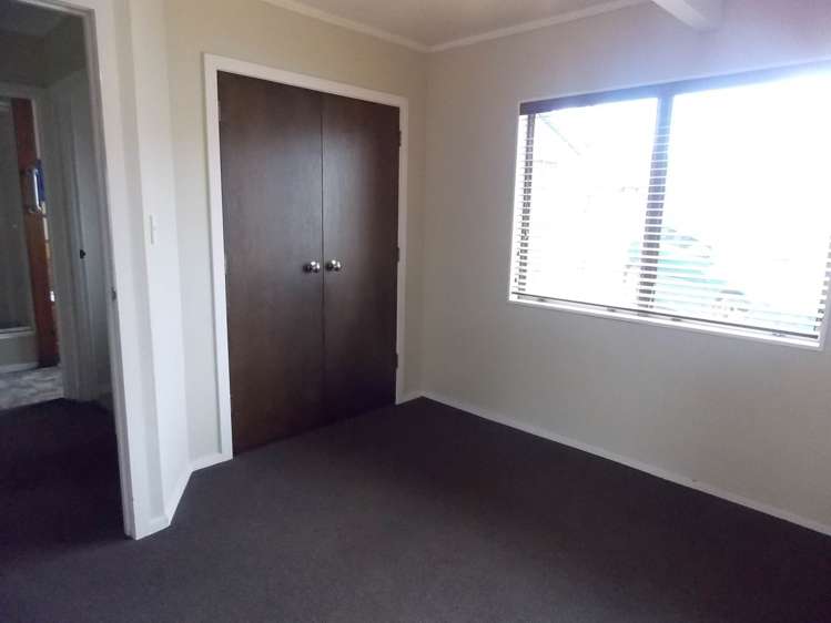 2/61 Clevedon Road Papakura_8