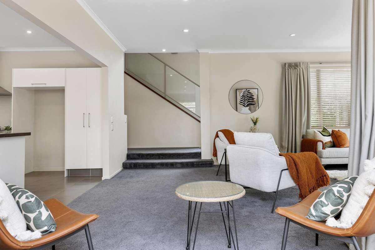 2/745 Acacia Bay Road_3