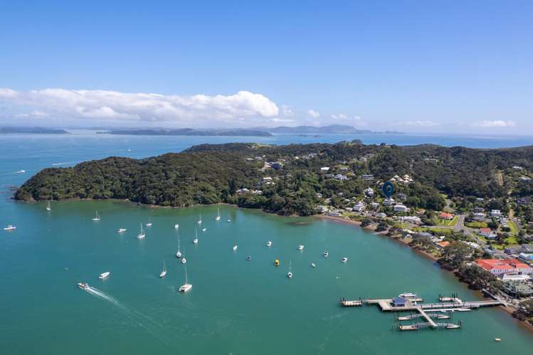 27 Wellington Street Russell_27