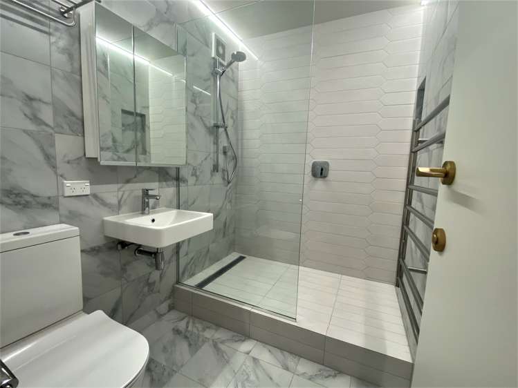 4/29 George Street Newmarket_4