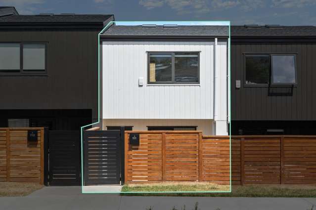 111 Trias Road Totara Vale_1