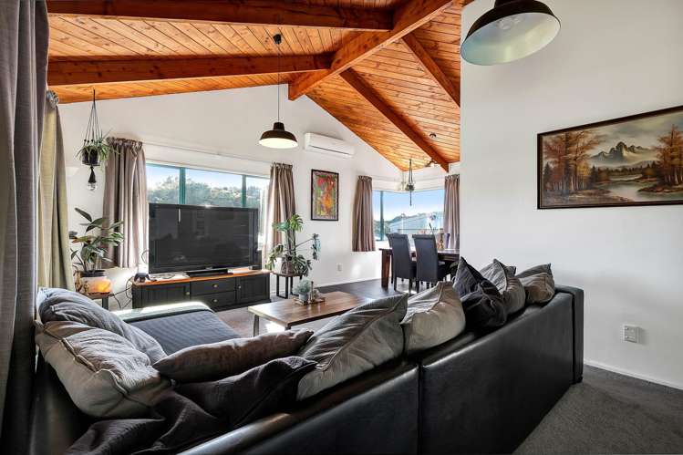 28B Poplar Grove Whalers Gate_5