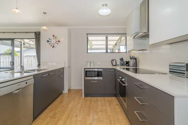 1 Cholmondeley Crescent Whitianga_4