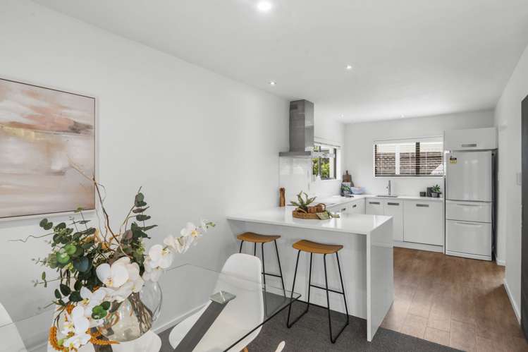 2/91 Nayland Street Sumner_6