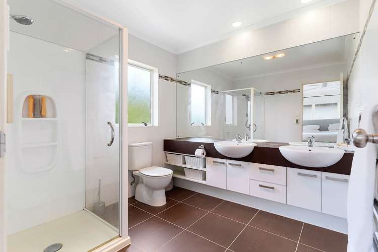 117 Pine Harbour Parade Beachlands_22