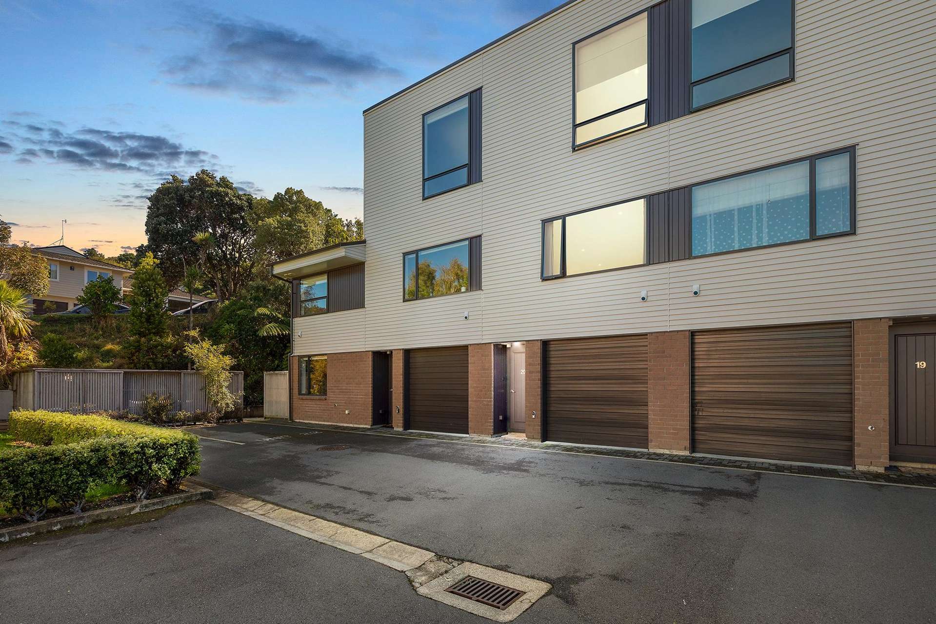 20/8 Thatcher Crescent Crofton Downs_0