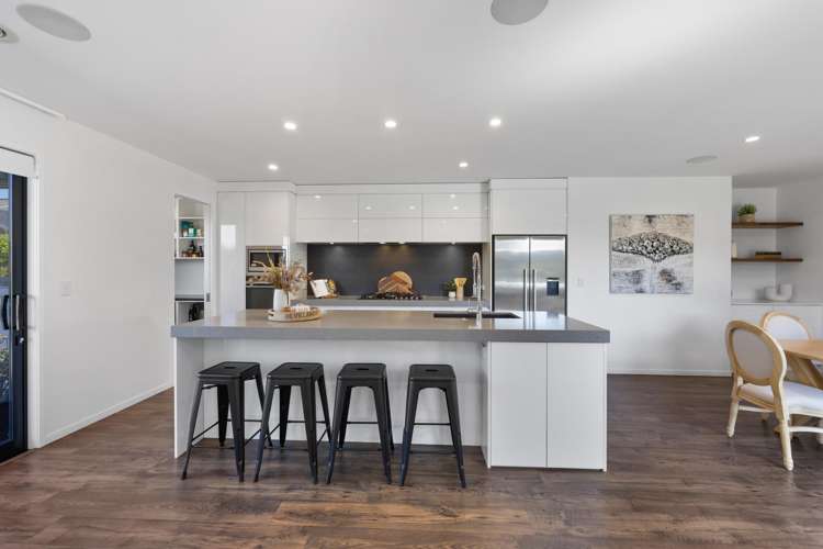 5 Augusta Grove Waiwhakaiho_9