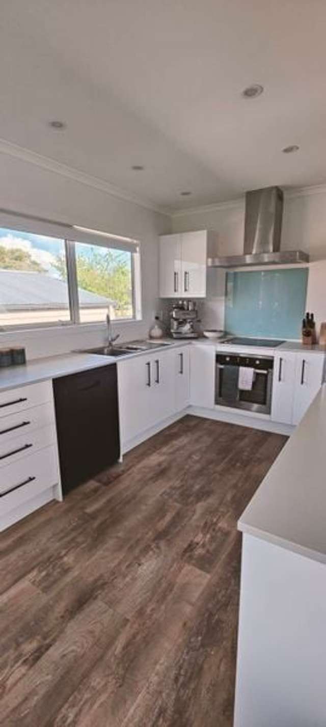 129 Main Highway Otaki_1