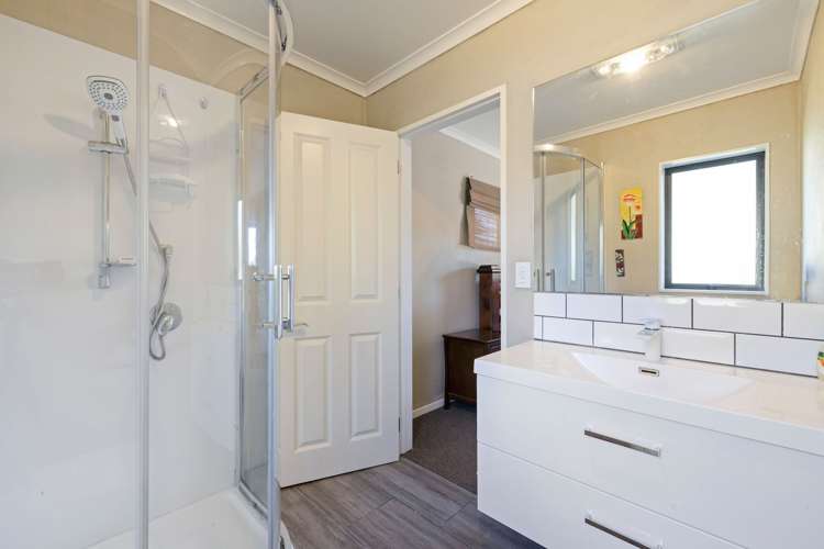 84 Highbrook Way Whatawhata_17