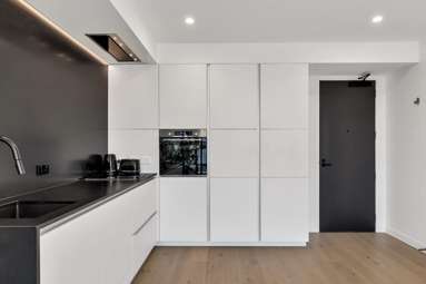 303/2 Miller Street_3