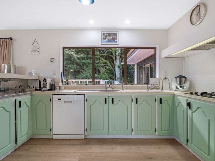 8 Deodar Place Totara Heights_10