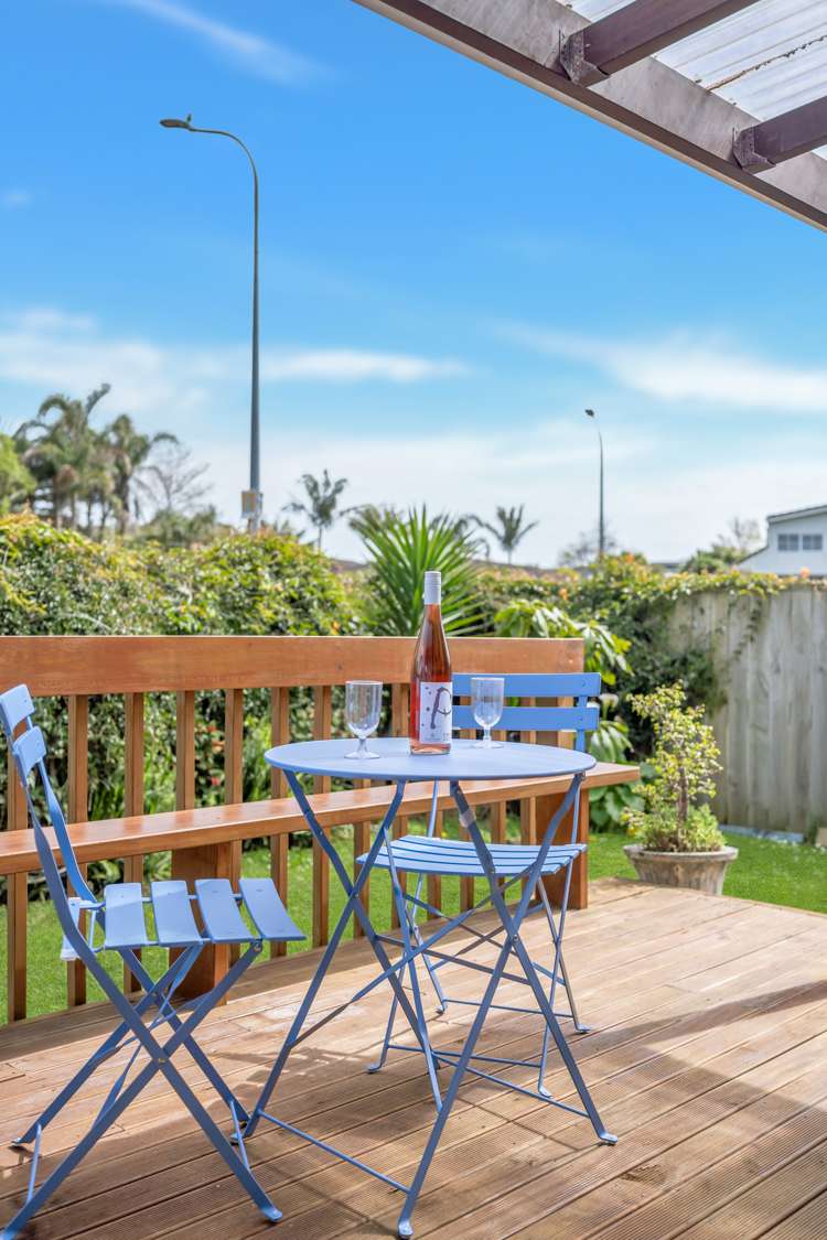 1/39 Hedge Row Sunnyhills_17