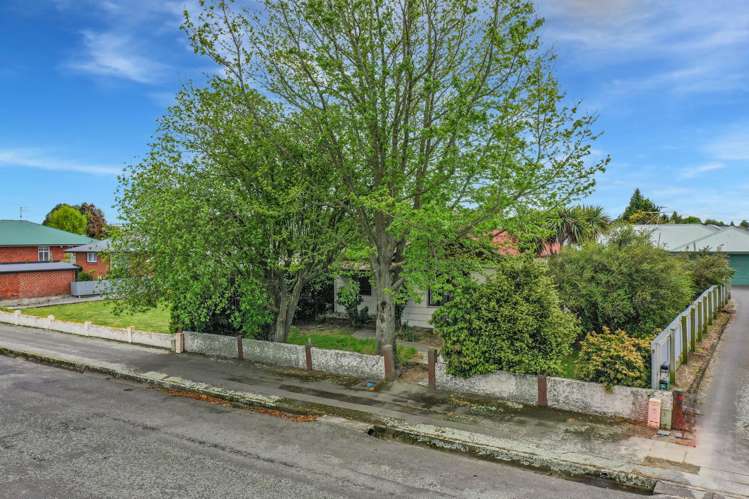 153 Kermode Street Ashburton_23