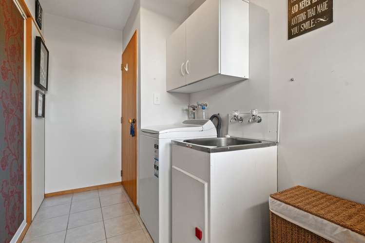 2/2 Fountainhead Lane Hillmorton_12