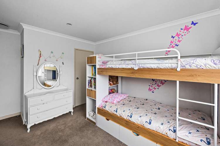 810a Cook Place Raureka_10