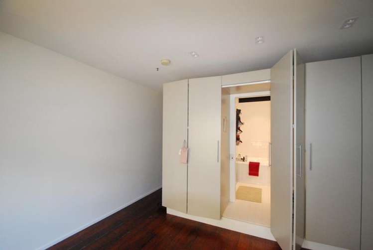 18/20 Egmont Street Te Aro_11