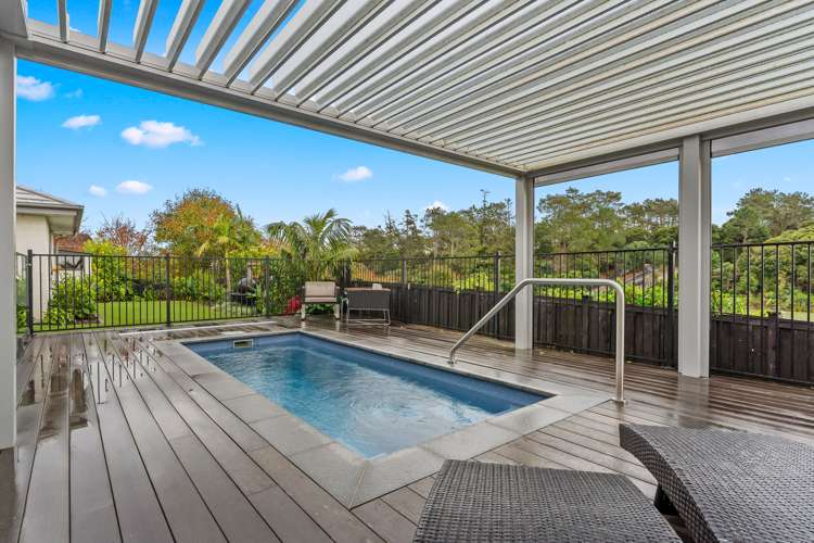 2 Lees Cove Karaka_12