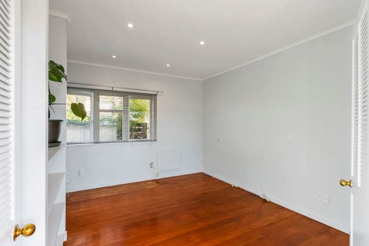 50 Killarney Avenue Torbay_11