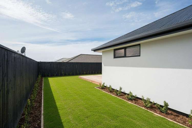 32 Cupola Crescent Richmond_17