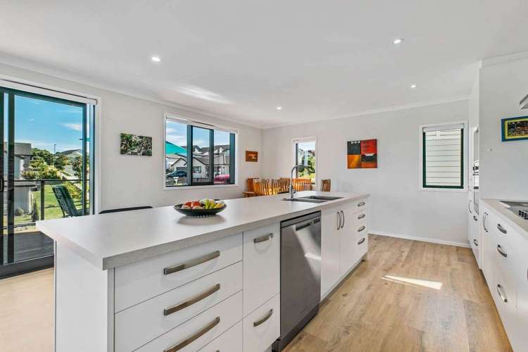 2b Parkview Drive Gulf Harbour_3