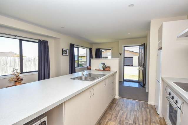 7 Ashmore Park Road Carterton_4