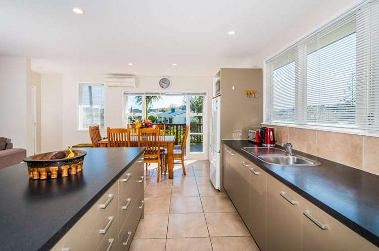 24 Chippendale Crescent Birkdale_8