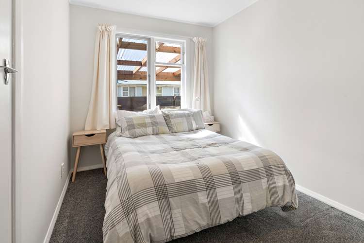 25 Surrey Street Solway_12