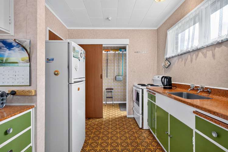 1 Kumeroa Grove Wainuiomata_7