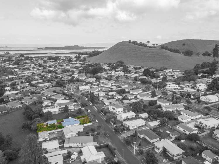 11 Koru Street Mangere Bridge_23