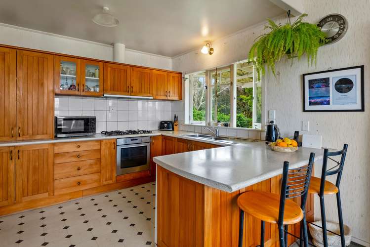 264 Glenbrook Beach Road Glenbrook_5