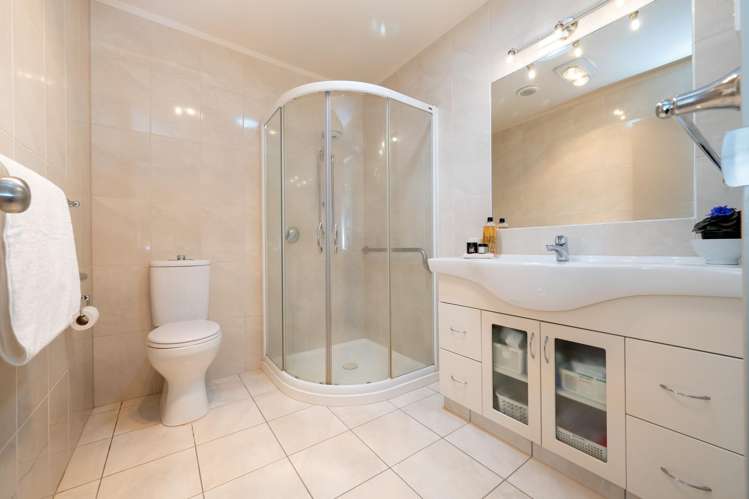 203 Avenue Road Greenmeadows_12