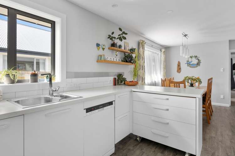 41 Everest Street Burnside_9