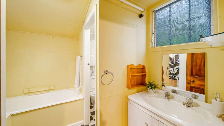 12 Ticehurst Road Lyttelton_12