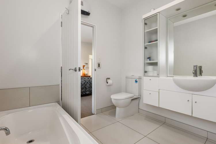 142 North Parade Richmond_19