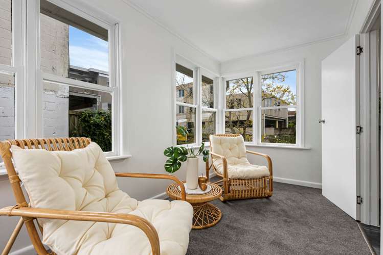 8 White Swan Road Mount Roskill_5